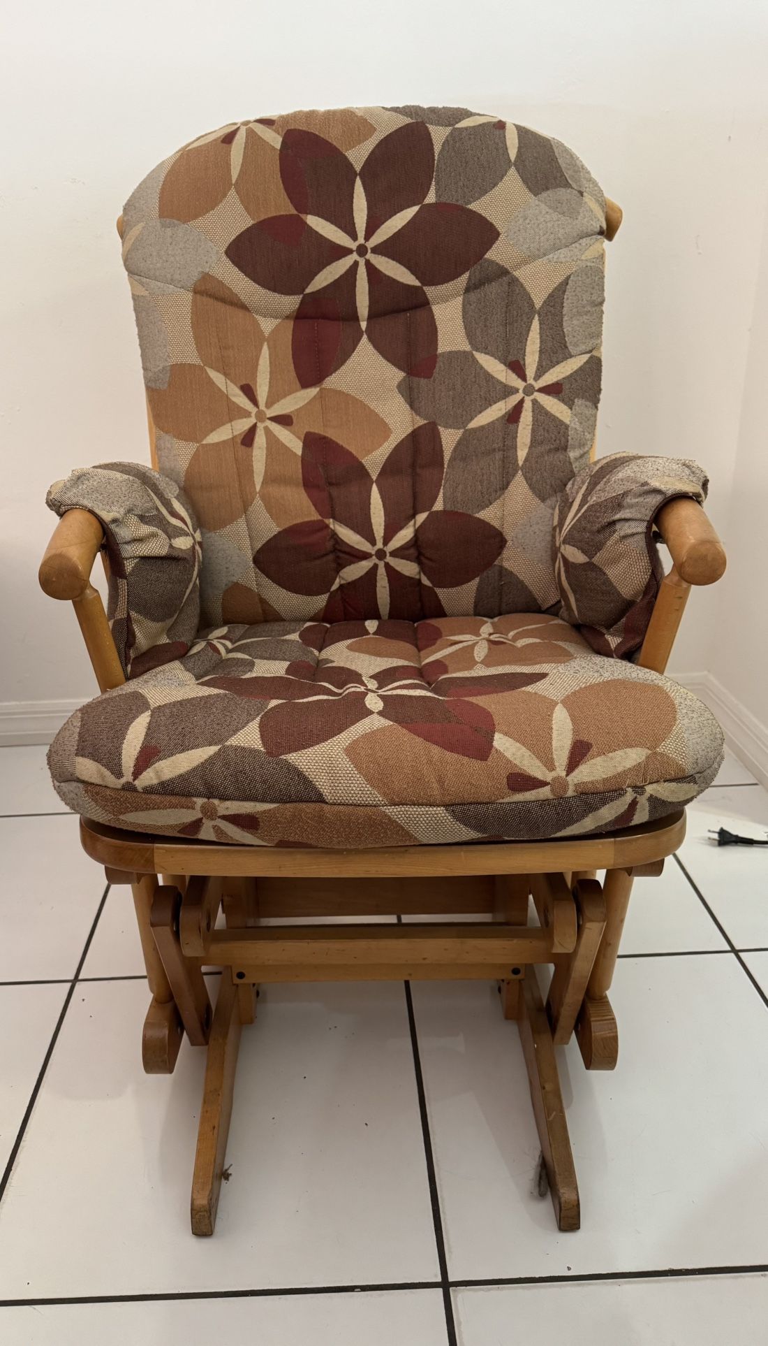 Canadian rocking Chair/ Nursery Glider Chair