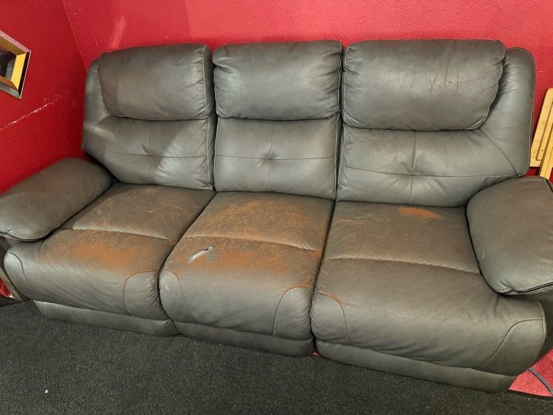 FREE  Sofa Recliner👉 In San BERNARDINO