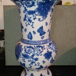 Bombay Vase Oriental Blue White Butterfly Vase Porcelain Vtg