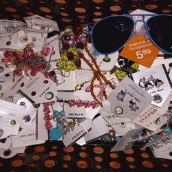 Assorted Jewelry 