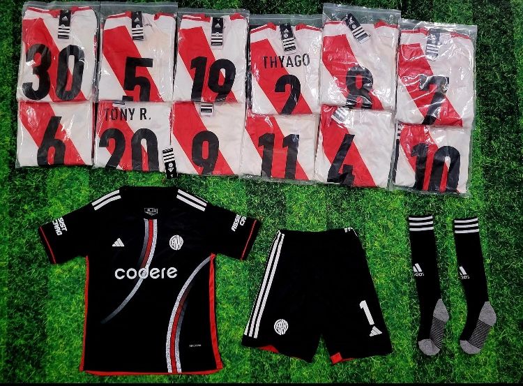 Soccer Uniforms kits sets ask for your team pregunta por tu equipo favorito uniformes Real Madrid Vini jr player version Messi Argentina inter Miami R