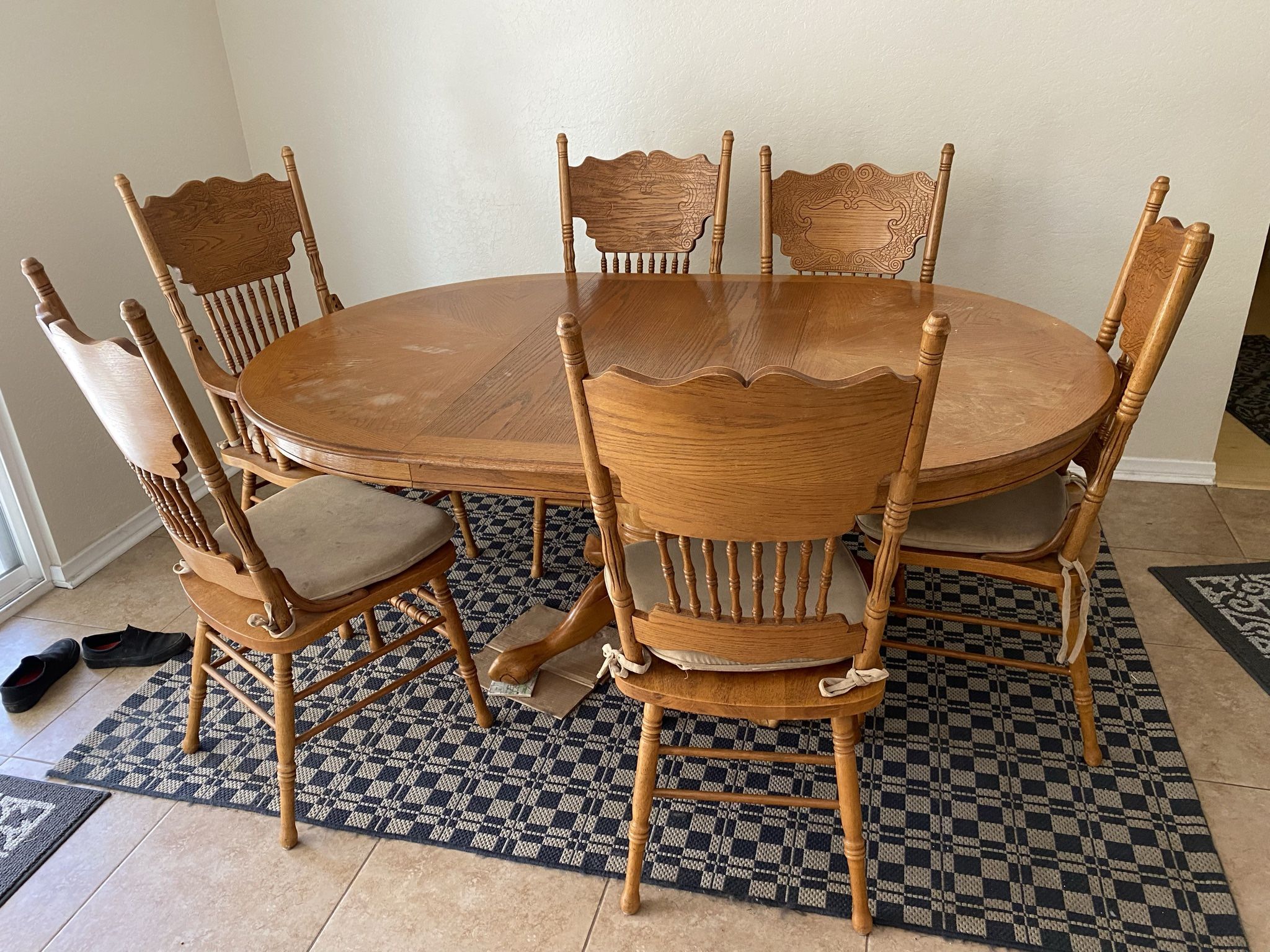 Free Kitchen Table With 6 Chairs 