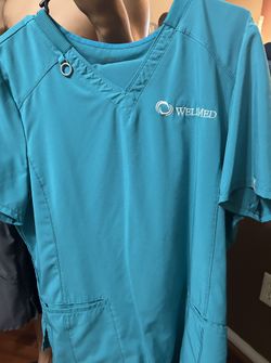 *Scrubs* Size large