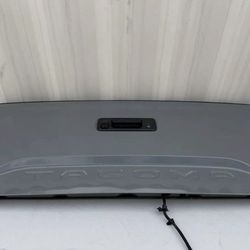 2016-2024 TOYOTA TACOMA TAILGATE HATCH OEM ROCK LUNAR