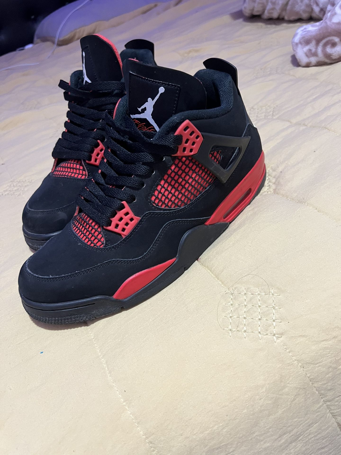Jordan 4 red thunder size 10