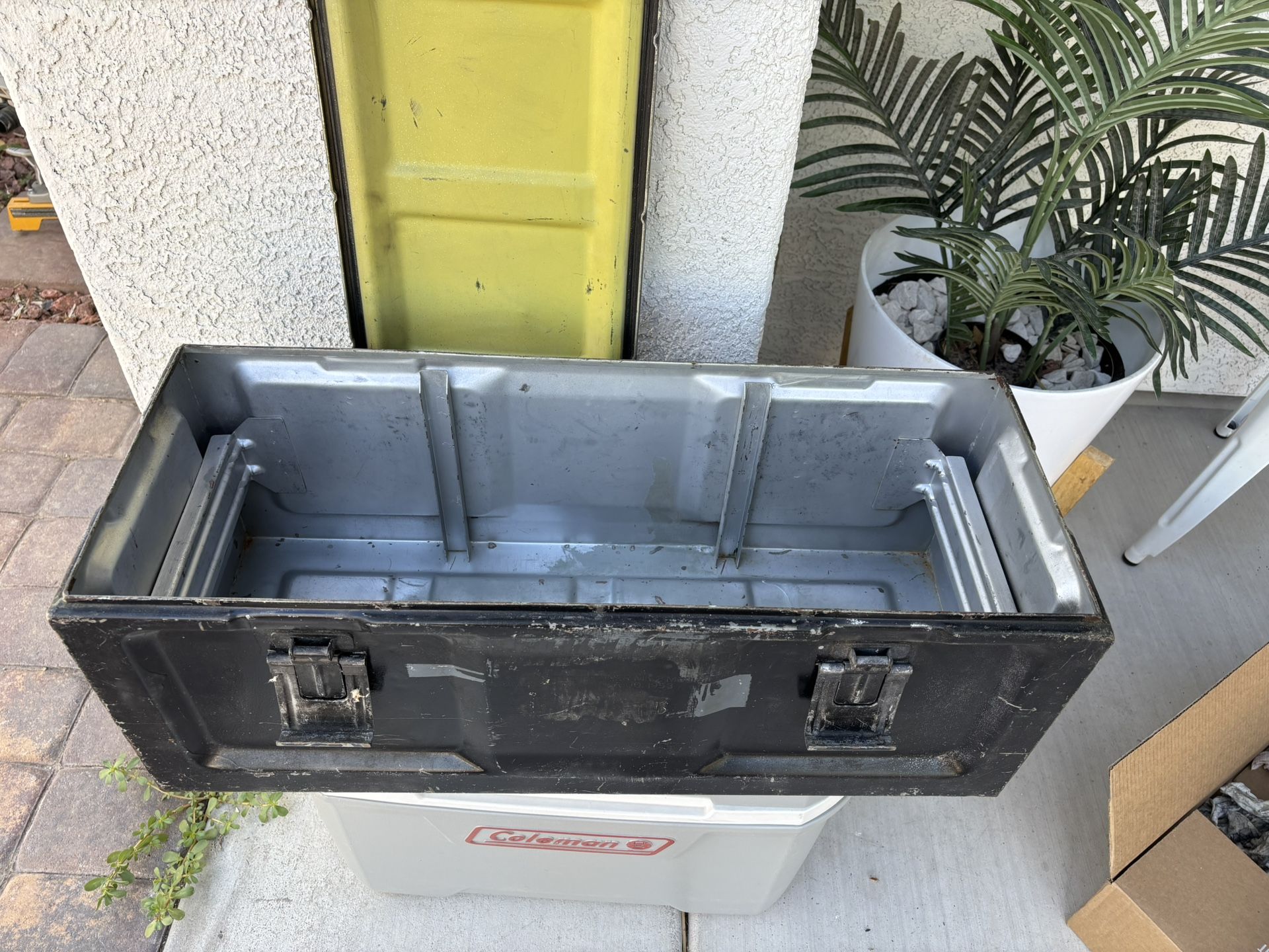 Ammo/grub Box