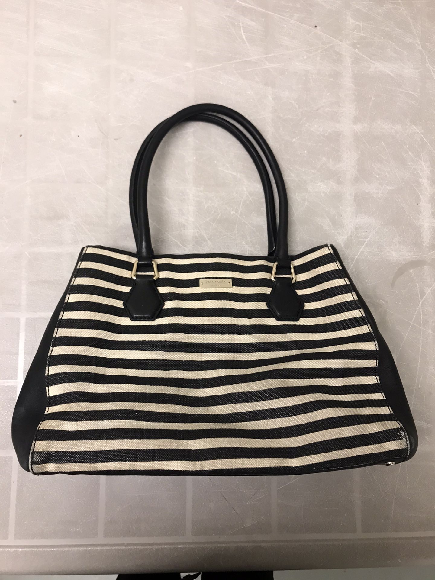 Kate Spade Catherine Street Louise Black/White Bag