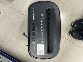 Amazon Basics Paper Shredder