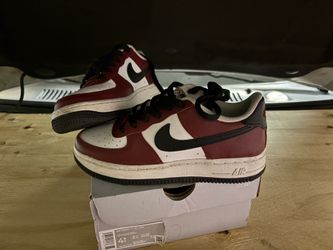 Kids size shoes Nike / Jordan