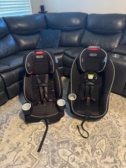 Graco Convertible Car Seats – Set of 2