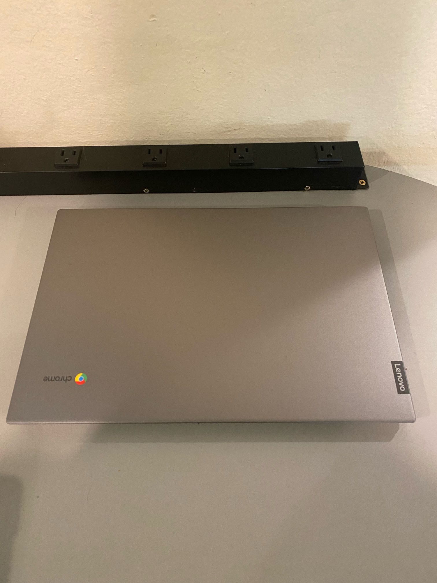 Lenovo AMD A4 Chromebook with FHD (1920 x 1080), 4GB Ram and Bluetooth