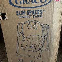 Graco Slim Spaces Compact Swing