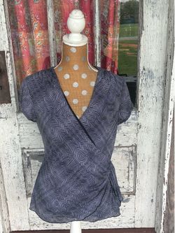 Worthington Size Large Black White Graphic Swirl Print Stretch Wrap Blouse