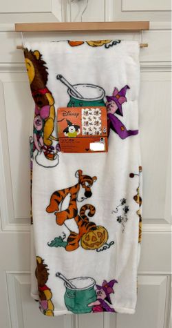 Winnie the Pooh Halloween Blanket