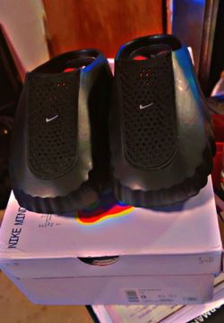 Nike Mind 001