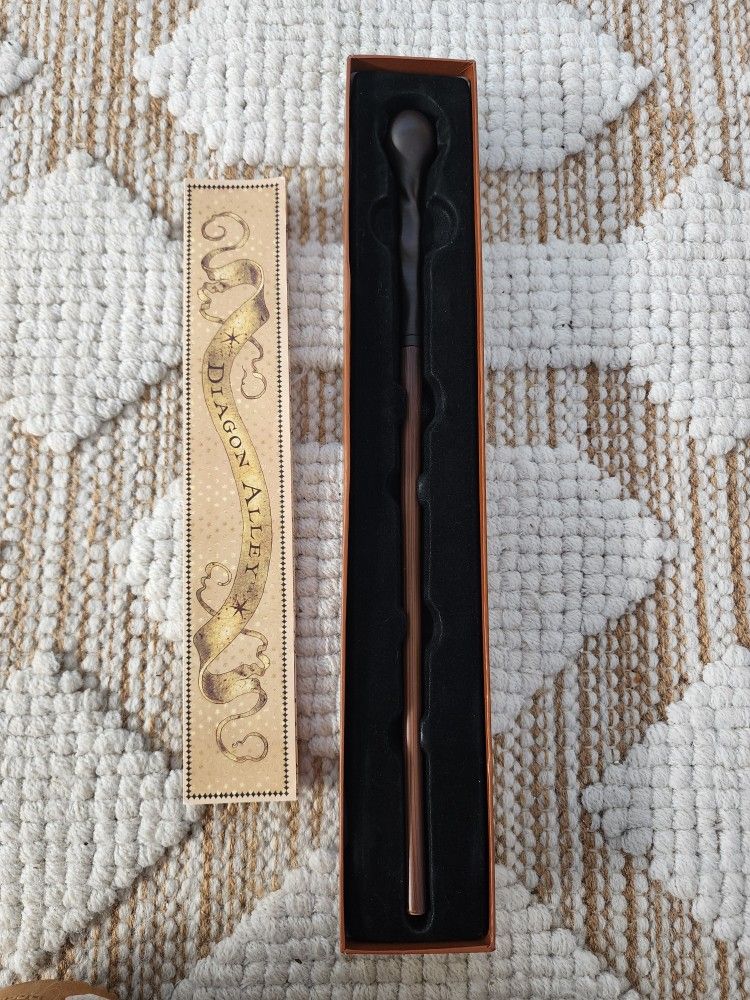Harry Potter Professor Lupin Wand Universal Studios Interactive Wand