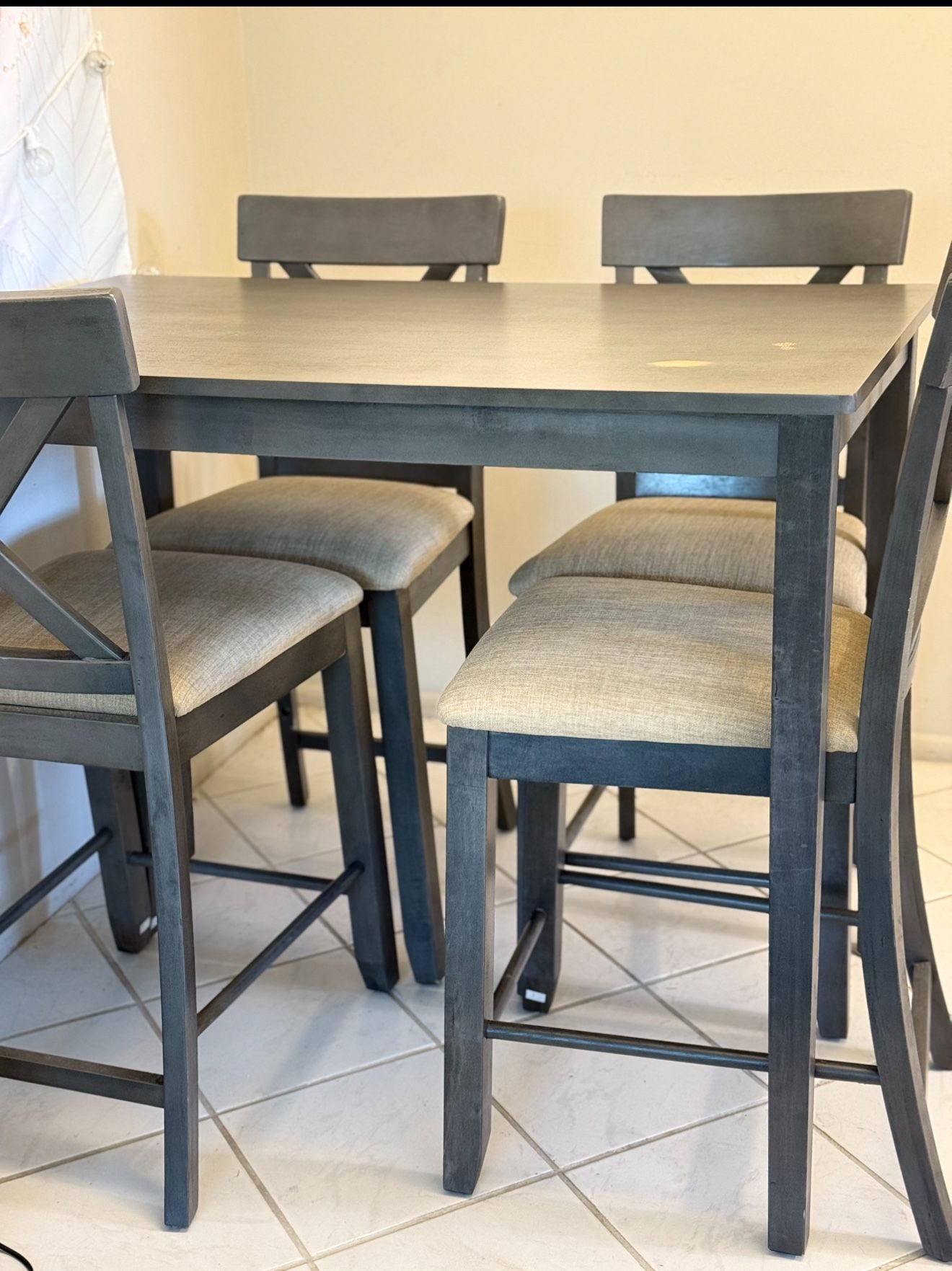 5 Piece Dinning Table Set