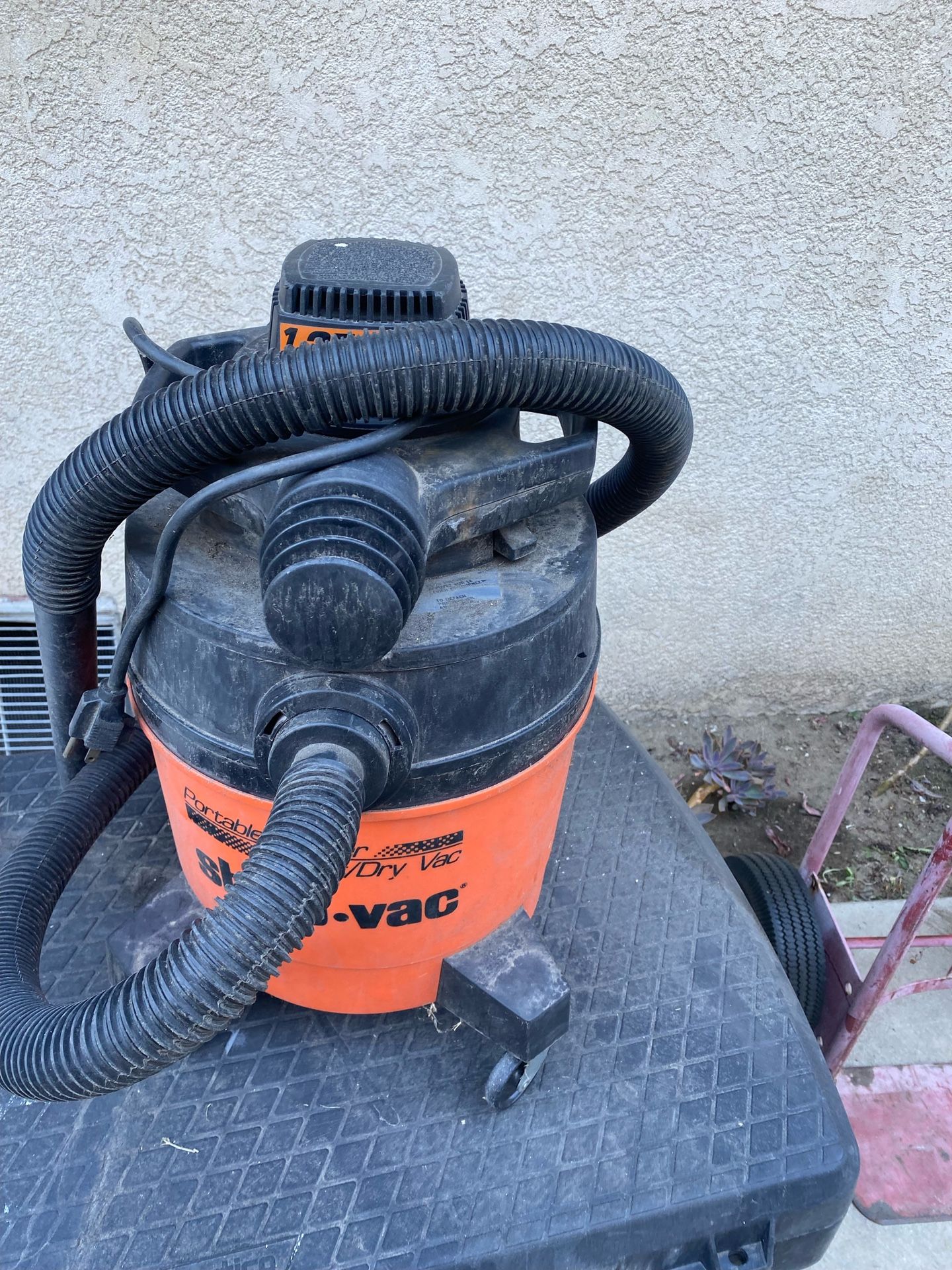 BLACK AND DECKER DUSTBUSTER ADVANCED CLEAN+ CORDLESS VAC for Sale in Moreno  Valley, CA - OfferUp