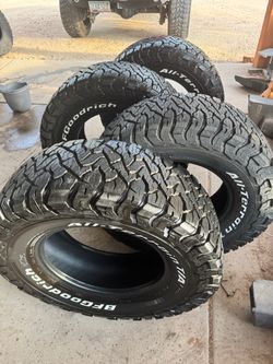 BF Goodrich 33 inch tires