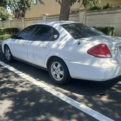 2006 Ford Taurus