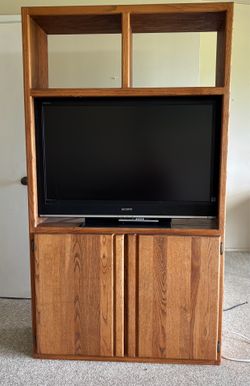 Entertainment center