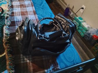 Leather carrying bag