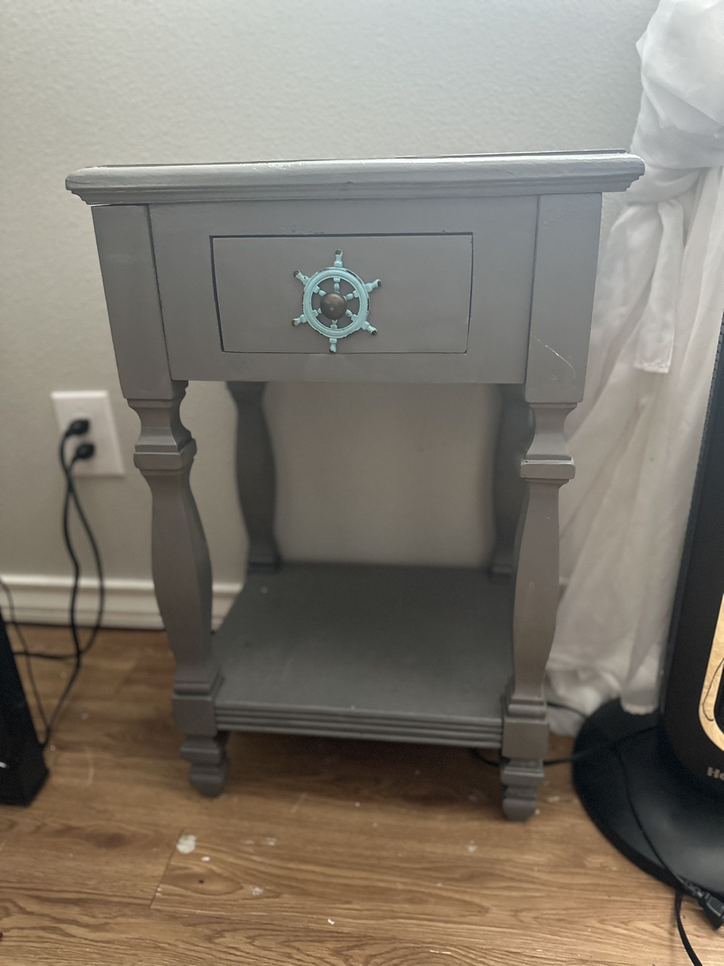 Small Accent Table 