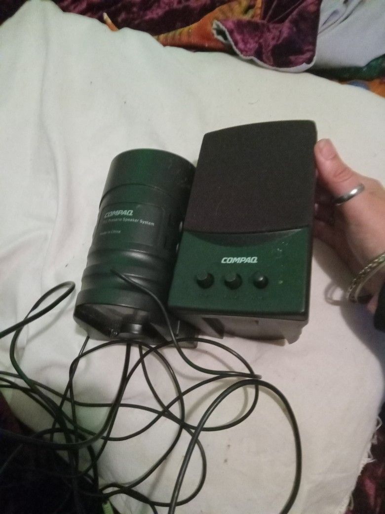 Compaq Computer Speakers! 