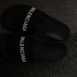 balenciaga slides 