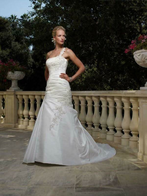 Casablanca Bridal Dress Wedding Gown size 8 Style 2960
