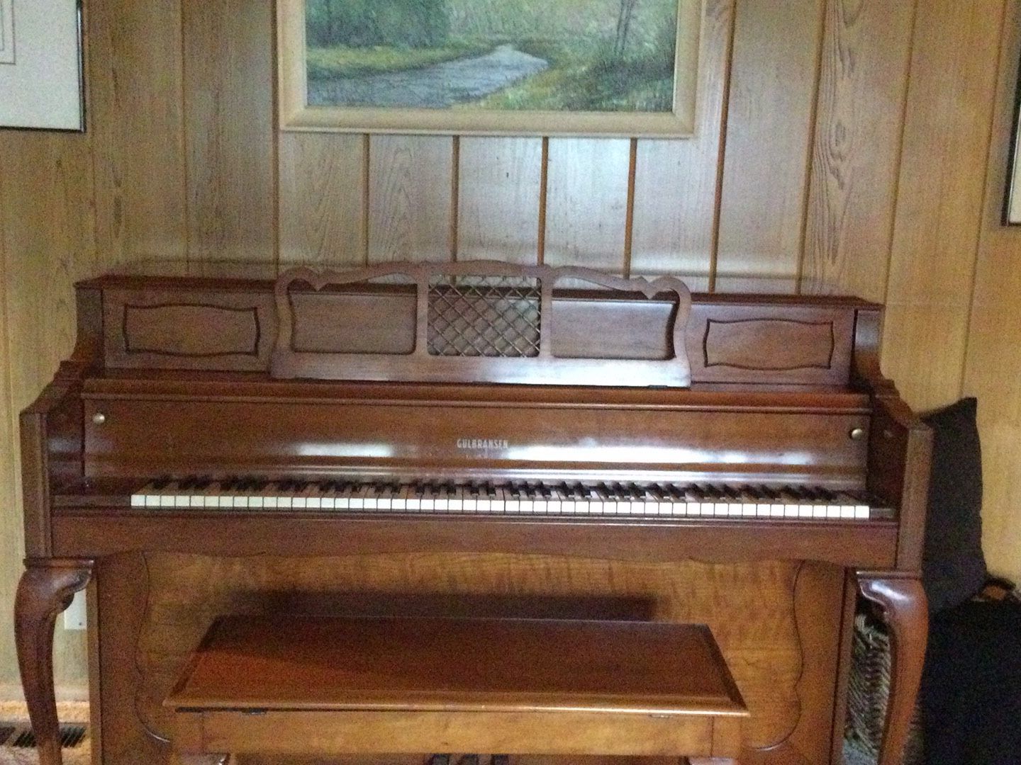 Spinnet Piano