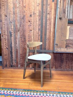 4 mid-century/Scandinavian-style walnut dining chair