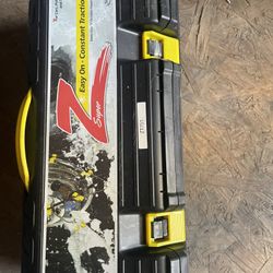 Snow  CABLE Chains.      Suv/Truck/Silverado/ford/ram 