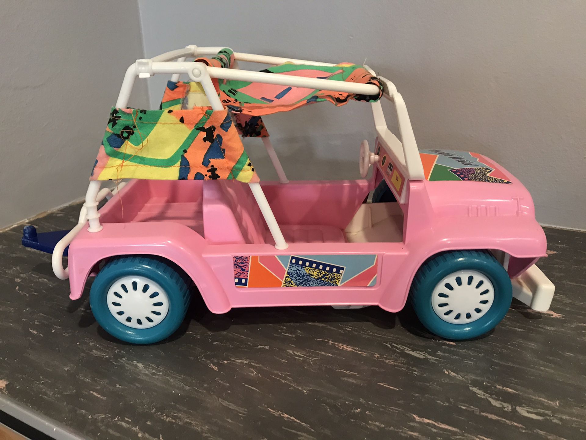Barbie Jeep with trailer hitch to pull boat