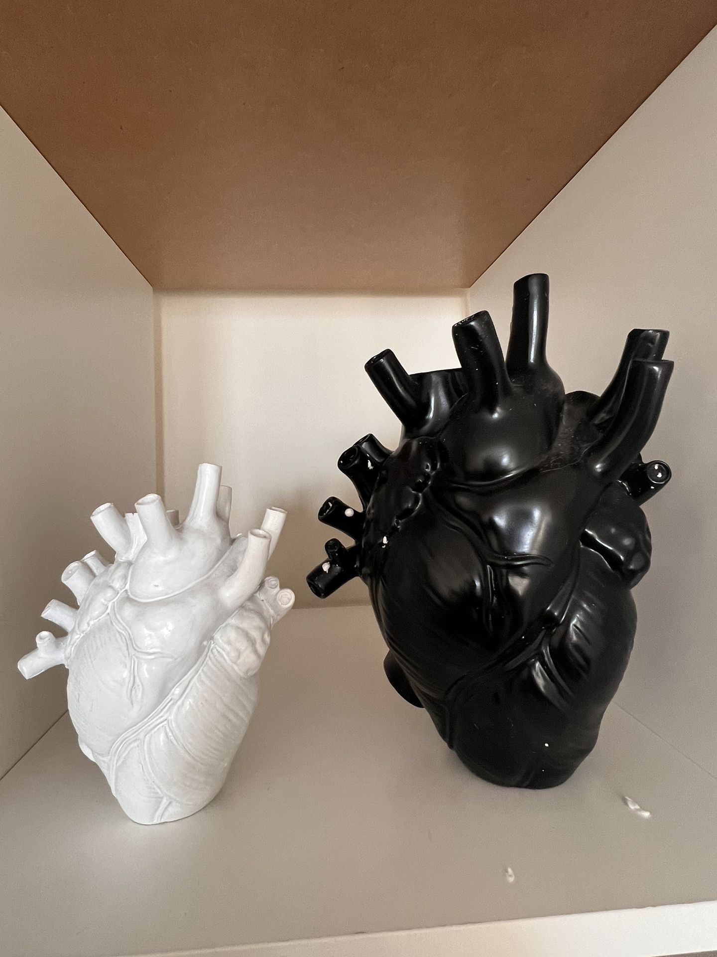 Black And white HEART vases 