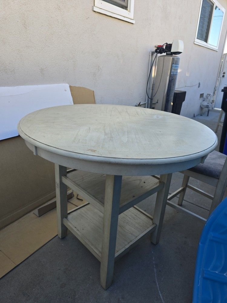 Basic Dining Table