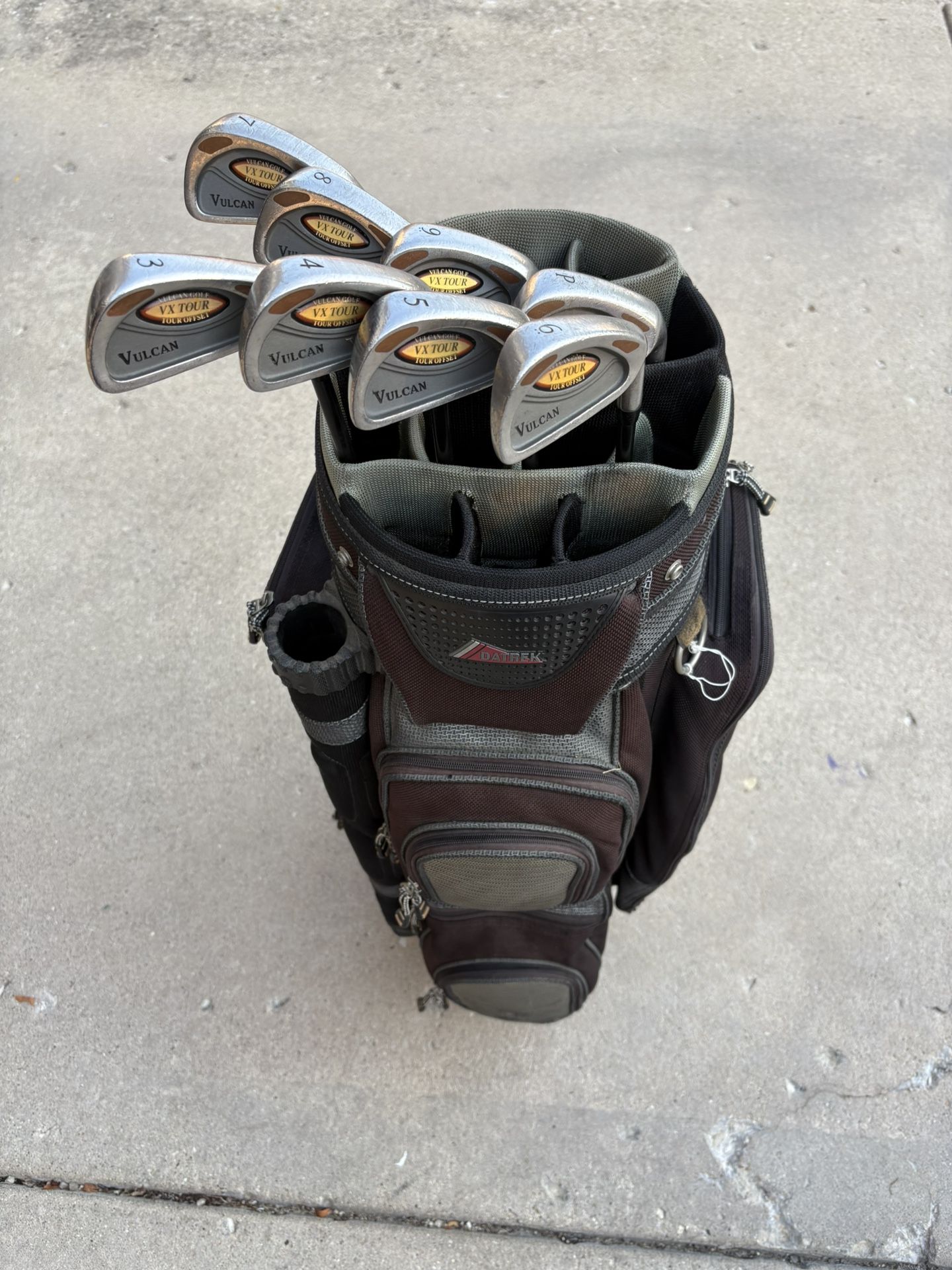 golf clubs and bag (3-pw)