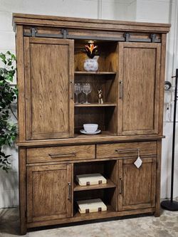 Kogan Cabinet & Hutch, New!