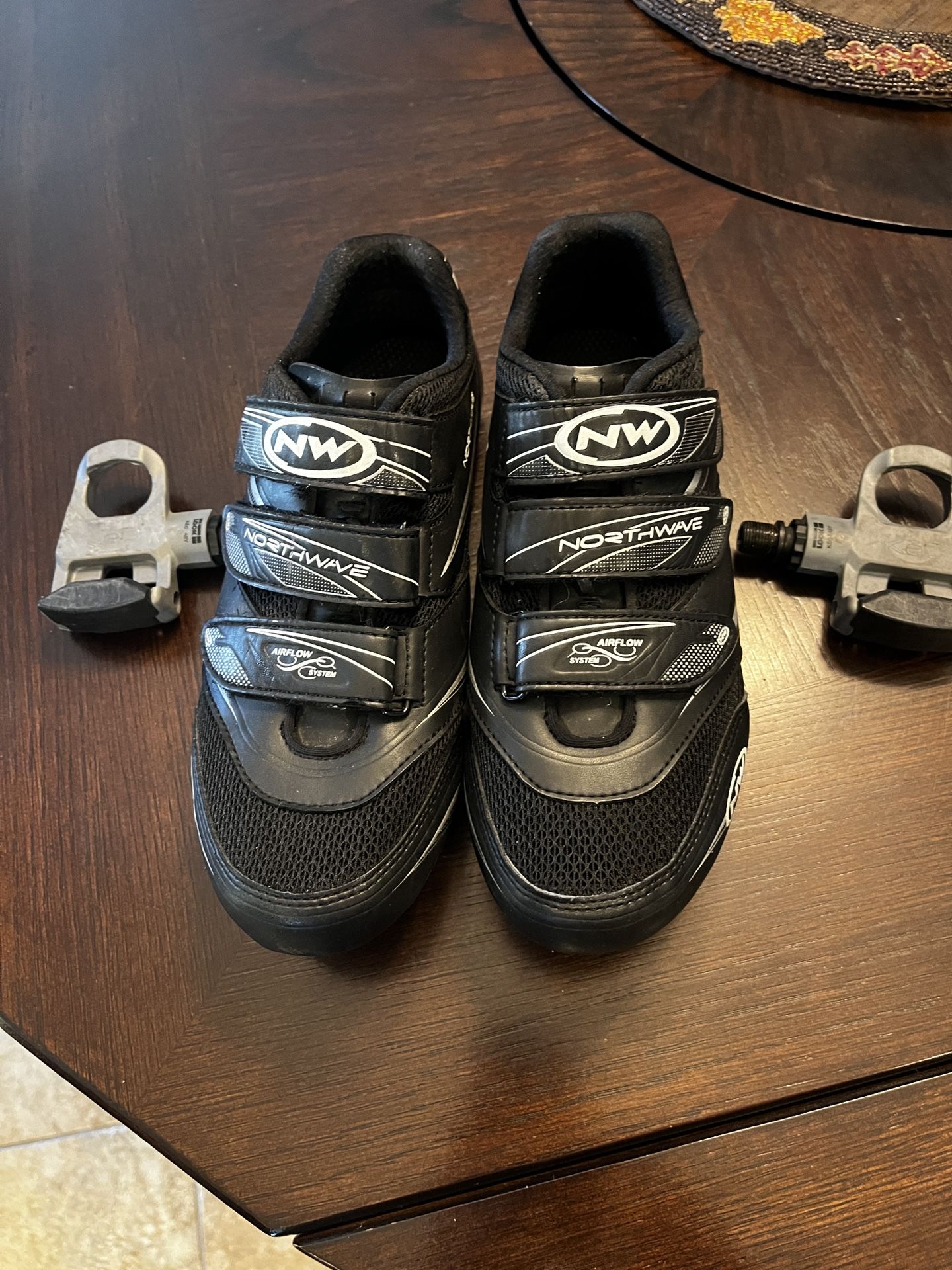 Cycling Shoes Northwave Size EUR 43 US10.5 With Cleats