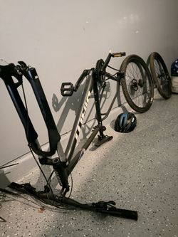 Giant Hard Tail Mt Bike 24 Inch
