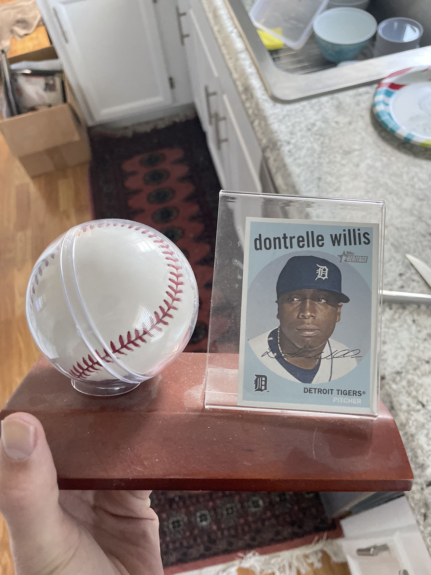 Dontrelle Willis Autographed Baseball And Card