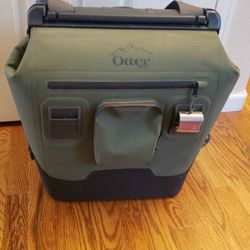 otterbox trooper 30 l. soft sided backpack cooler