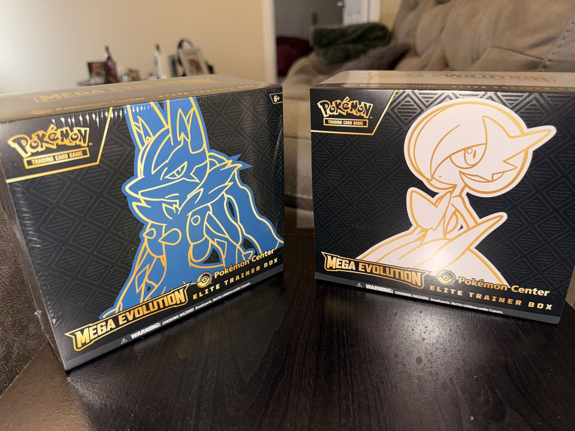 ETB MEGA EVOLUTIONS POKEMON CENTER