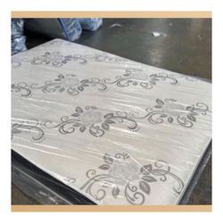 Queen size mattress / Colchon