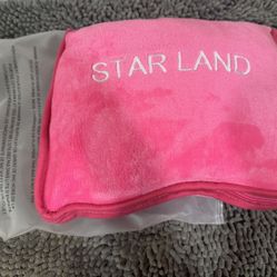 Super Soft Ultra Plush Fleece Throw Medium-Sized Blanket - Hot pink
