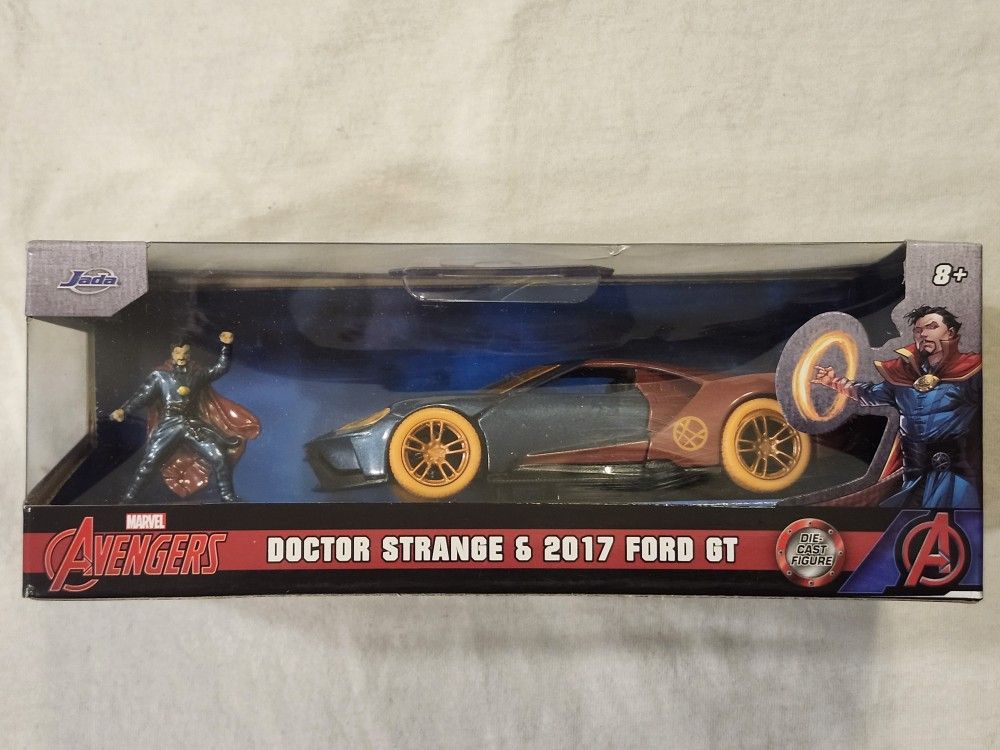 JADA METAL DIECAST CAR 1:32 SCALE. MARVEL AVENGERS. DOCTOR STRANGE. 2017 FORD GT. AND DOCTOR STRANGE METAL DIECAST FIGURE.