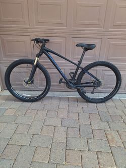 SPECIALIZED PITCH EXPERT 27.5 INCH MOUNTAIN BIKE