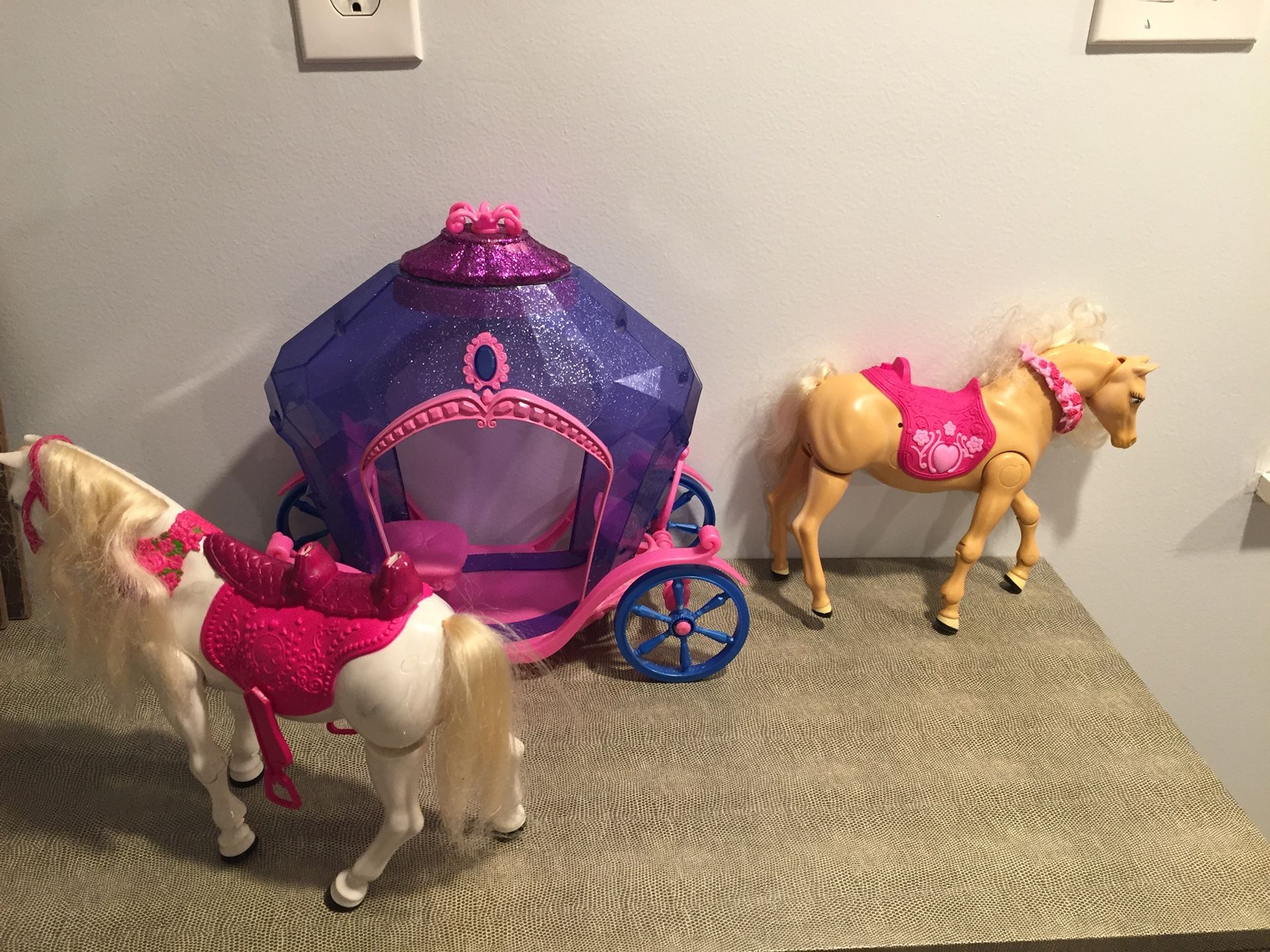 Barbie Horse Carriage 2 Walking Horses for Sale in Chicago IL OfferUp