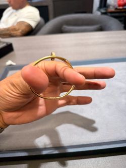 NAIL BRACELET 18k am diamond tip w/ box