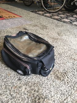 Motorcycle tank bag